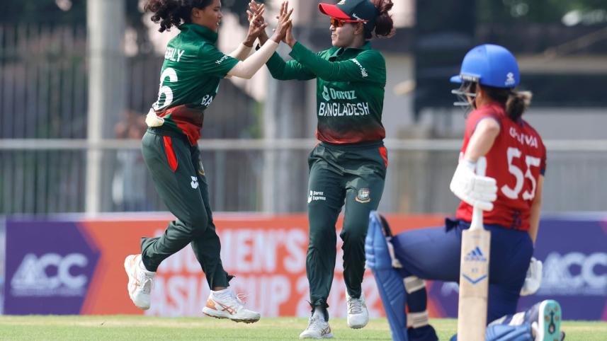 Bangladesh cricketers celebrate 