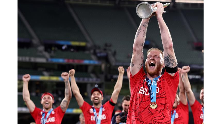 stokes_lifts_world_cup_2022.jpg