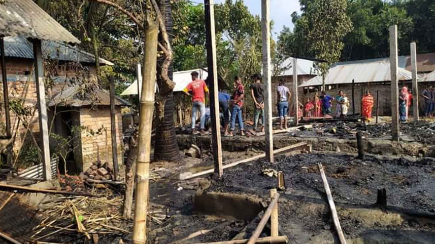 fire-thakurgaon-sadar.jpg