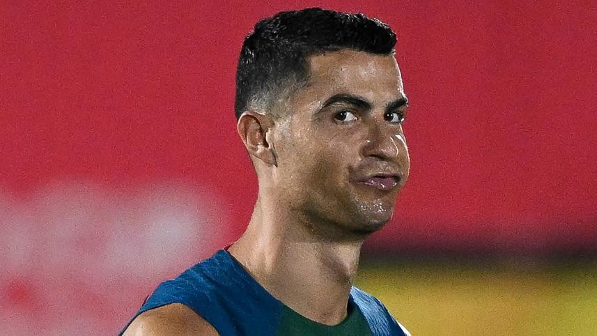 ronaldo_chewing_gum.jpg