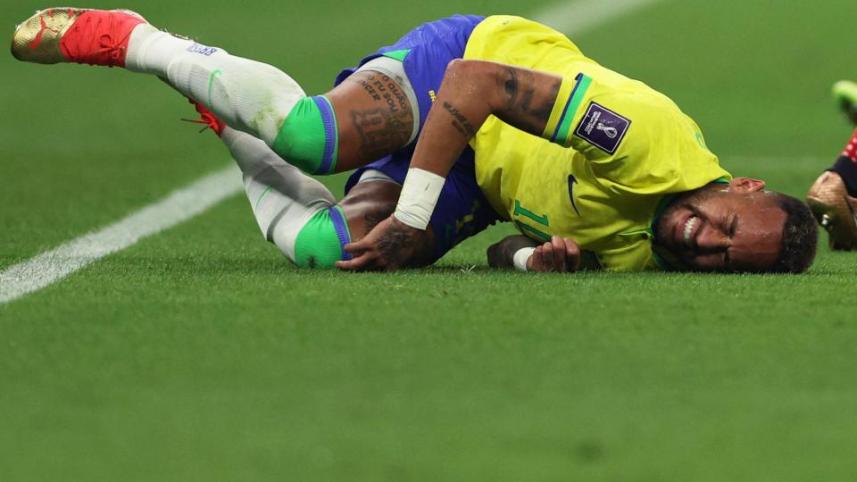 neymar_fouled_serbia_qatar_fifa_world_cup_2022_afp.jpg