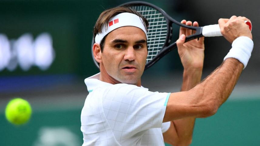 Roger Federer in action.