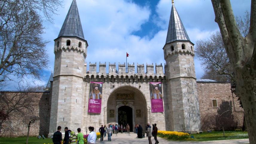 Topkapi Palace Museum 7 most beautiful palaces in the world to visit