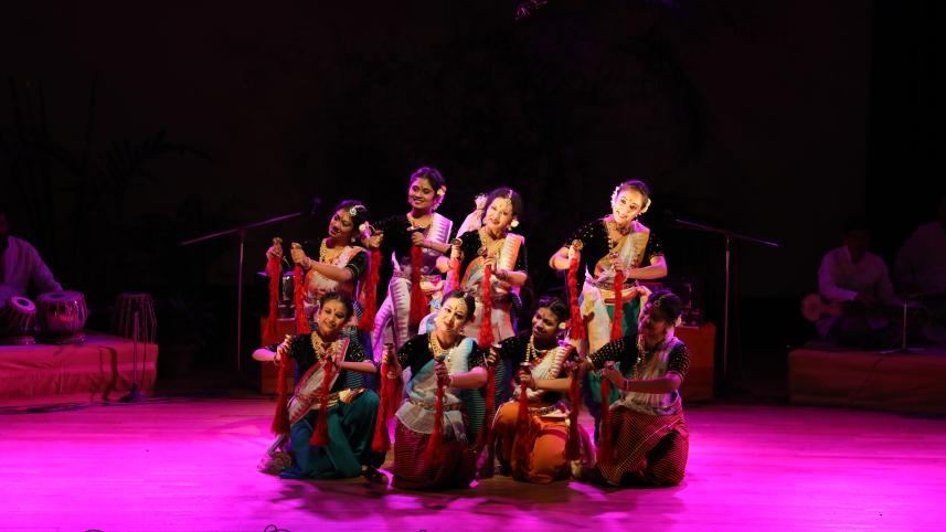 Monipuri troupe