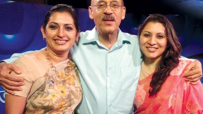 Abul Hayat with Bipasha Hayat and Natasha Hayat