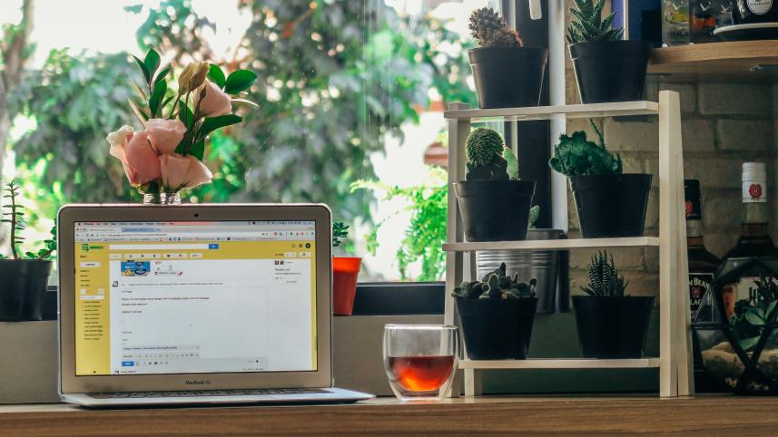 How to design a study corner in your bedroom