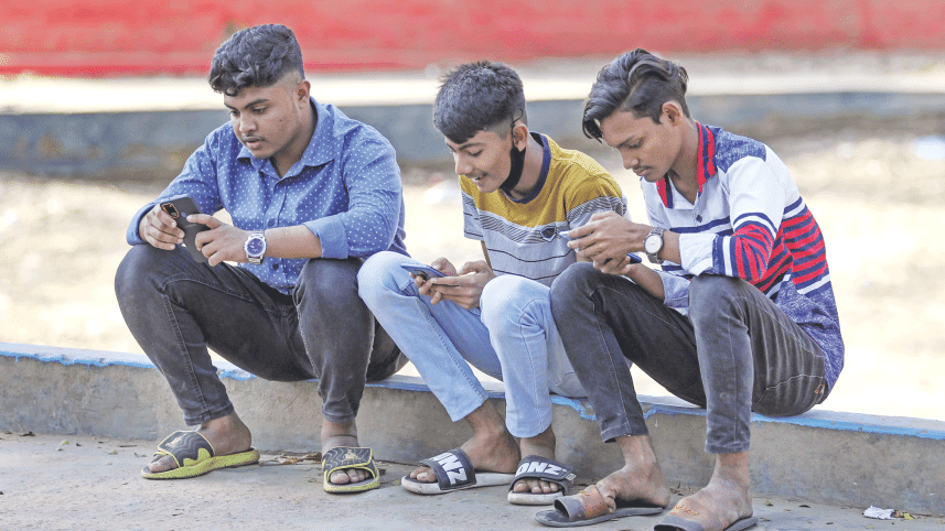 use of mobile phones in self learning