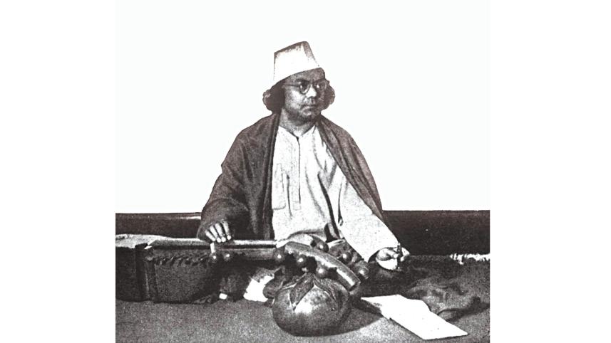 kazi-nazrul-islam-with-setar.jpg