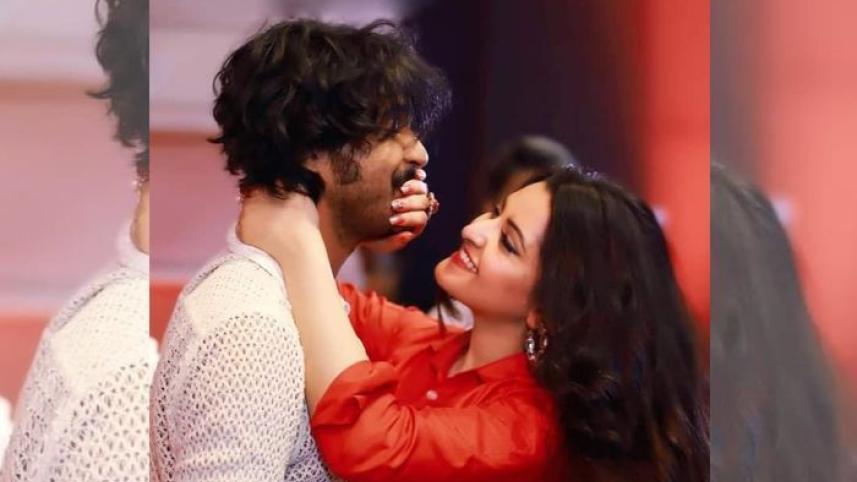 Pori Moni sends divorce letter to Razz