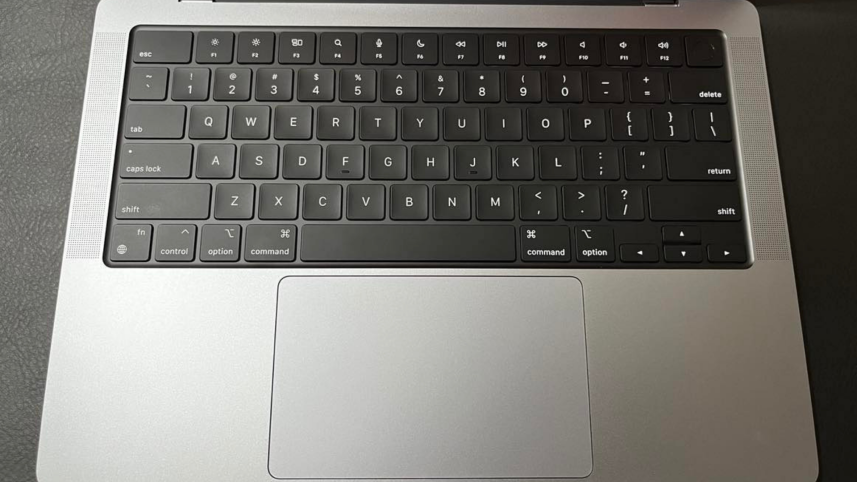 MacBook Pro M2 14-inch keyboard