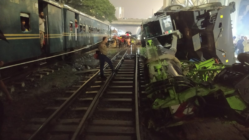 train accident in bangladesh today
