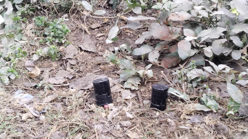 polling centres set on fire in Rajshahi