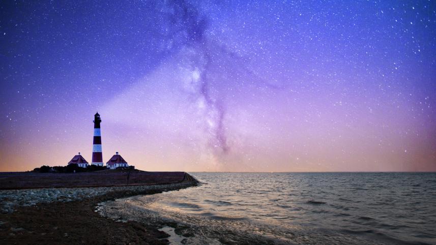 Ivory towers and ocean views: 5 spectacular lighthouses you can't miss