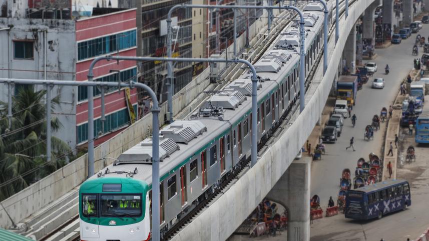 How Dhaka’s metro rail simplifies Ramadan commutes  