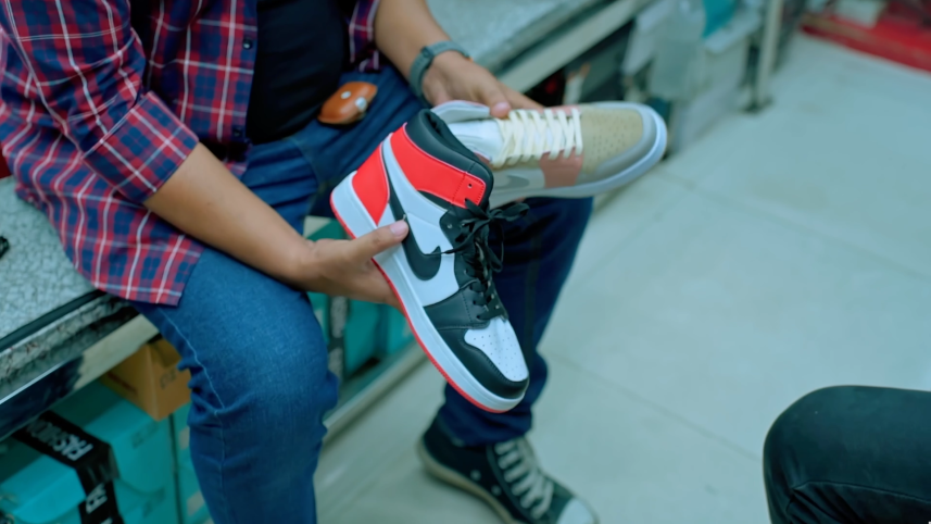 Navigating Dhaka's Eid shopping scene on a budget