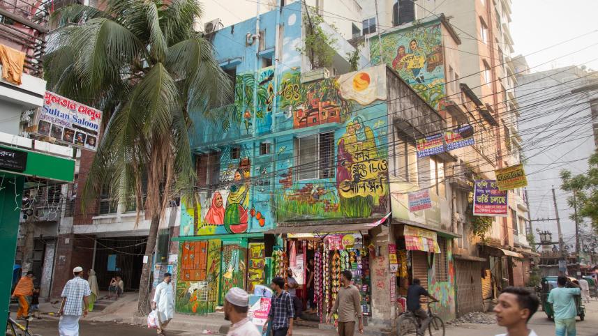 Bangladeshi female artists celebrate everyday heroines with inspiring mural 