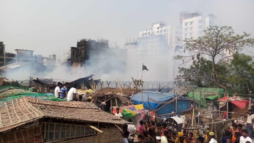 Ctg’s Tekpara slum fire