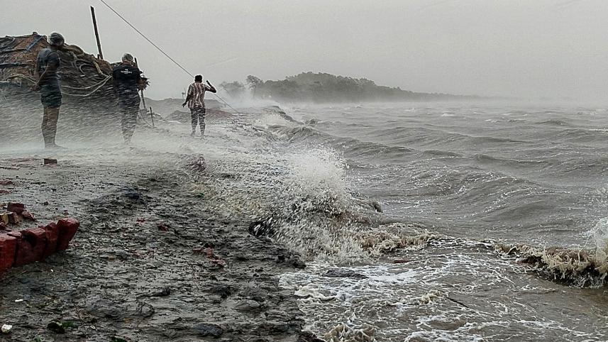 cyclone remal photos