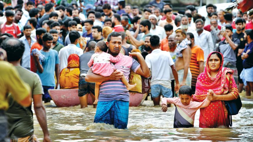 44 lakh people marooned in floods