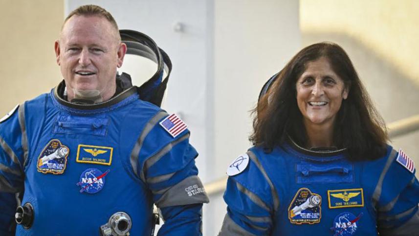 stranded_astronauts.jpg