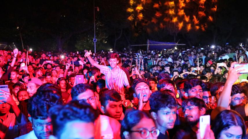 ‘Rishka Aid Concert’ draws massive crowd for flood relief