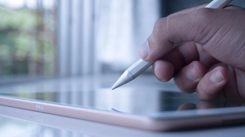 power of handwritten letters in digital age