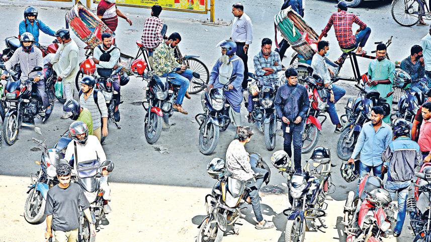 life of ride-sharing drivers in Dhaka