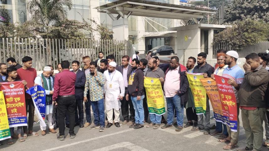 auto workshop protest.jpg