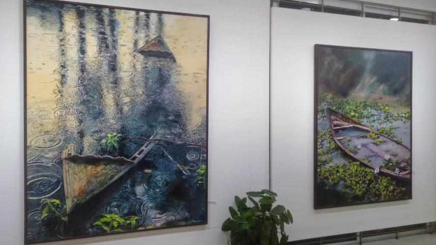 ‘Wave-2’: Blurring the lines between paintings and photographs