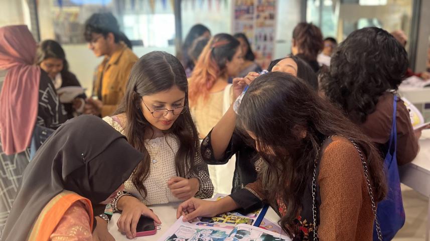 girls do comics cartoon people event