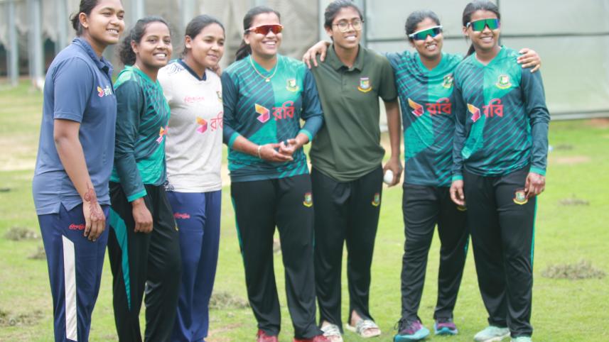 Bangladesh women's cricket team.jpg