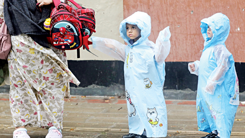 life-in-rain-soaked-dhaka-2.jpg