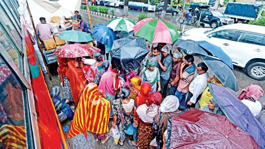 life-in-rain-soaked-dhaka-3.jpg