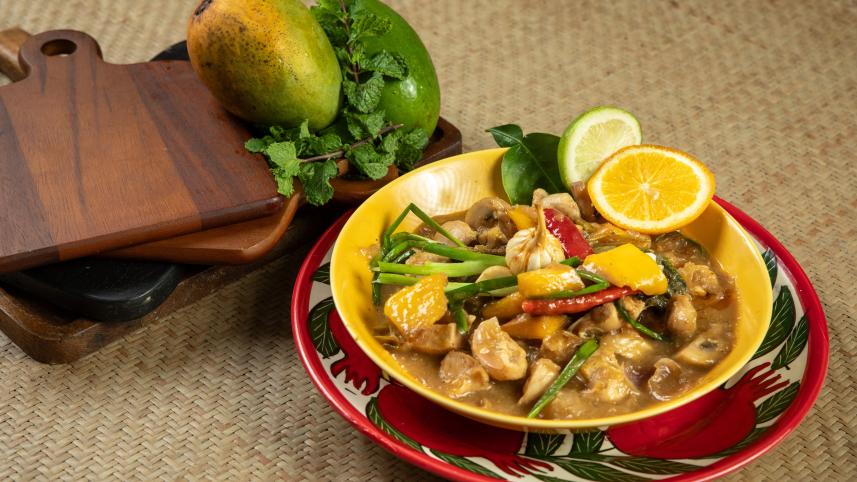thai_style_mango_chicken_6.jpg     Sweet meets savoury: Fruity meat recipes for Eid