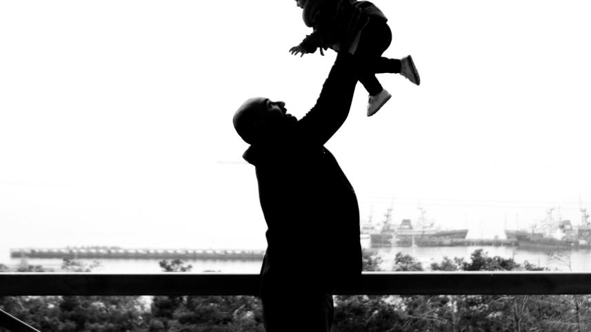 The unseen challenges of single fathers in Bangladesh       eldar-nazarov-urwkhne9pq8-unsplash.jpg