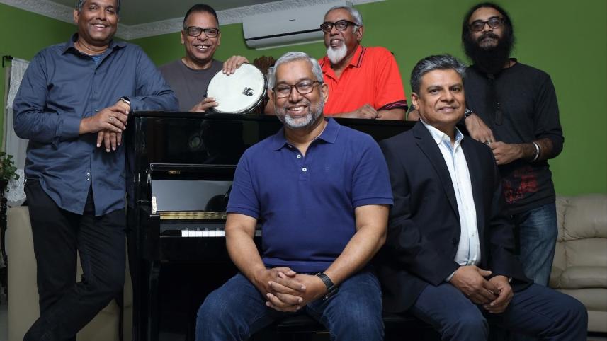 Renaissance band. jpg