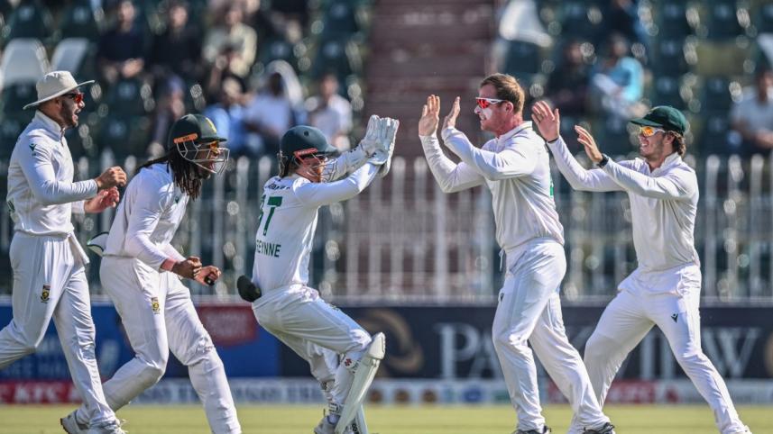 South Africa vs Pakistan.jpg