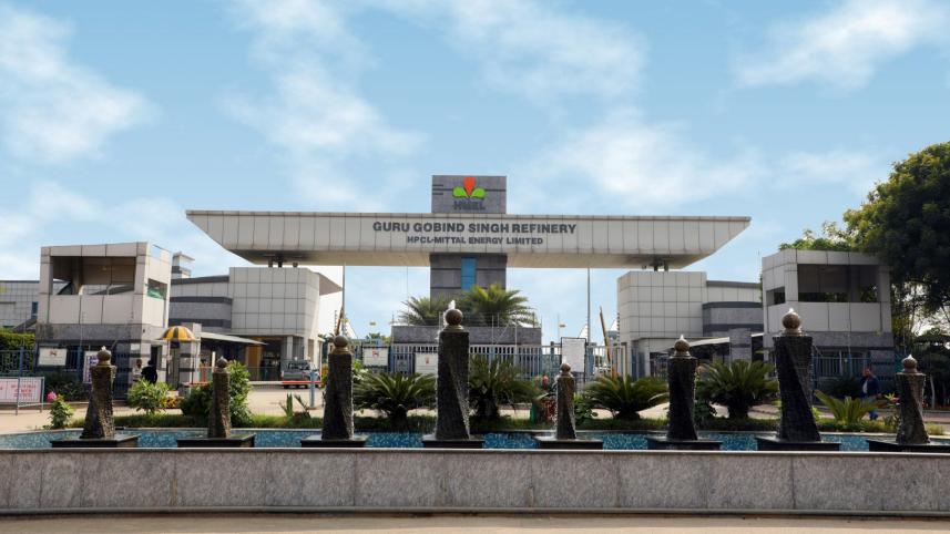 refinery-gate_hpcl-mittal.jpg