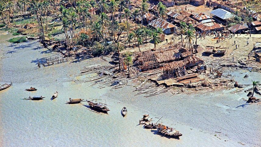 bhola-cyclone-1.jpg