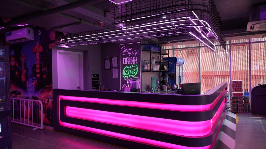 Want a relaxed, retro hangout spot? Shang High offers the perfect ambiance