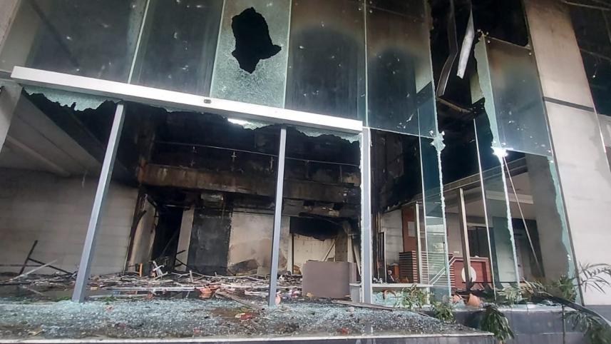 Daily Star office attacked and vandalised Dhaka