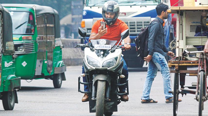 lalkhan bazar road in chattogram