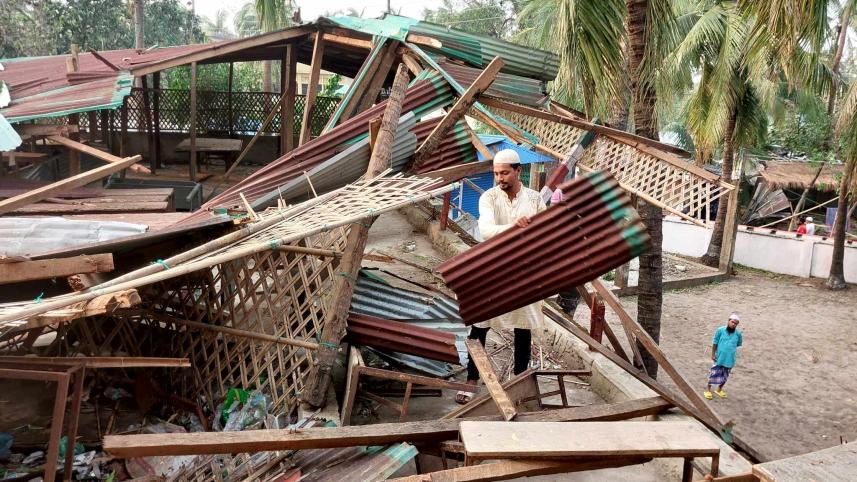 Mocha in St Martins Teknaf.jpg
