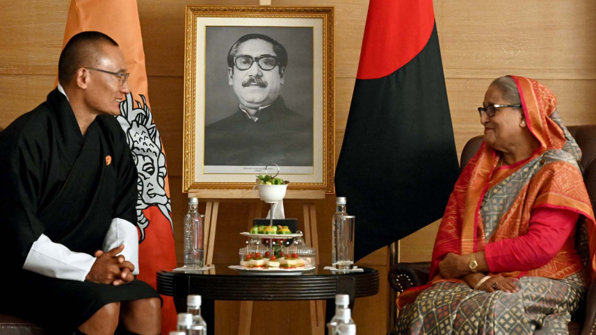hasina-bhutan meet.jpg