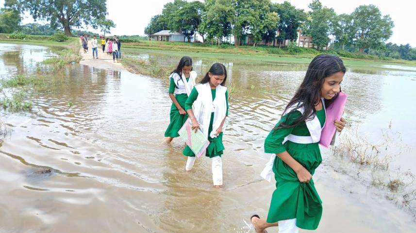 Submerged RCC road puts residents in peril.jpg