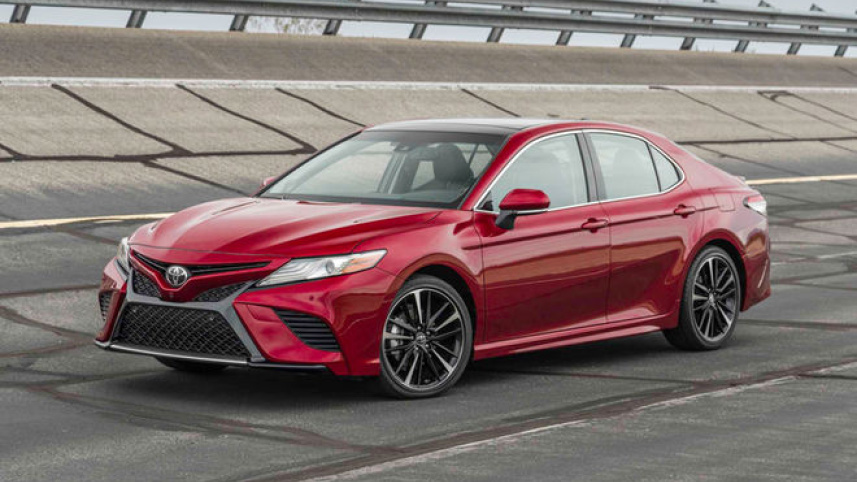 2018-Toyota-Camry-XSE-V-6-front-three-quarter.jpg