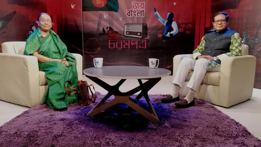 selina_hossain_and_piyush_bandhopadhayay_on_chorompotro.jpg
