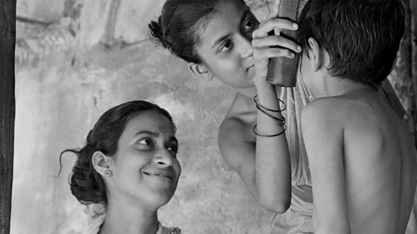 a-scene-from-pather-panchali_6.jpg