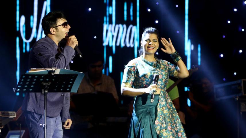 Atif, Akriti enthrall Dhaka