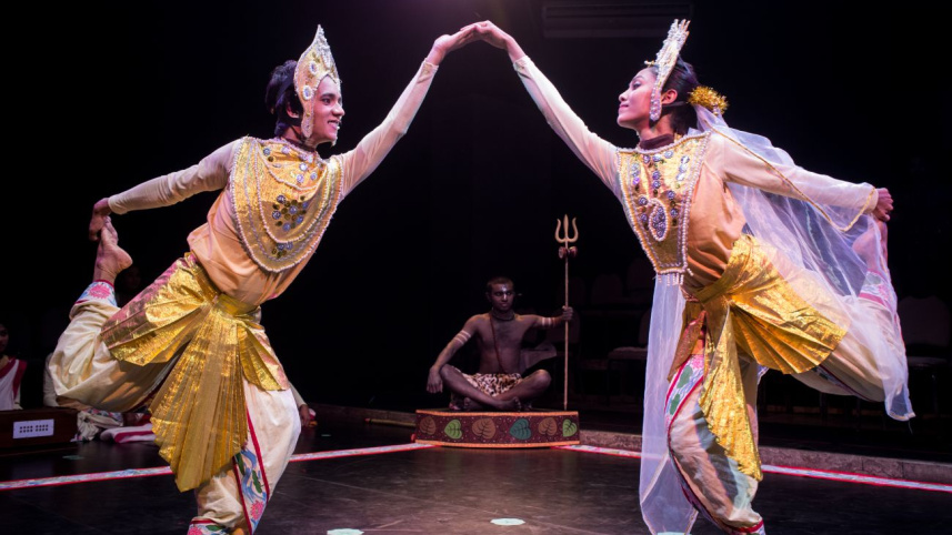 Champak nagarer Upakotha